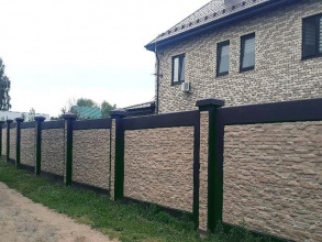 Кирпичный забор с камнем 100 метров